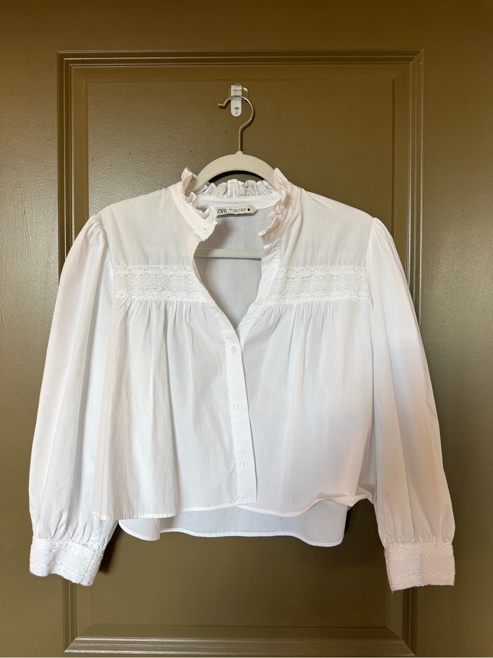 Zara White Eyelet Button Up Shirt